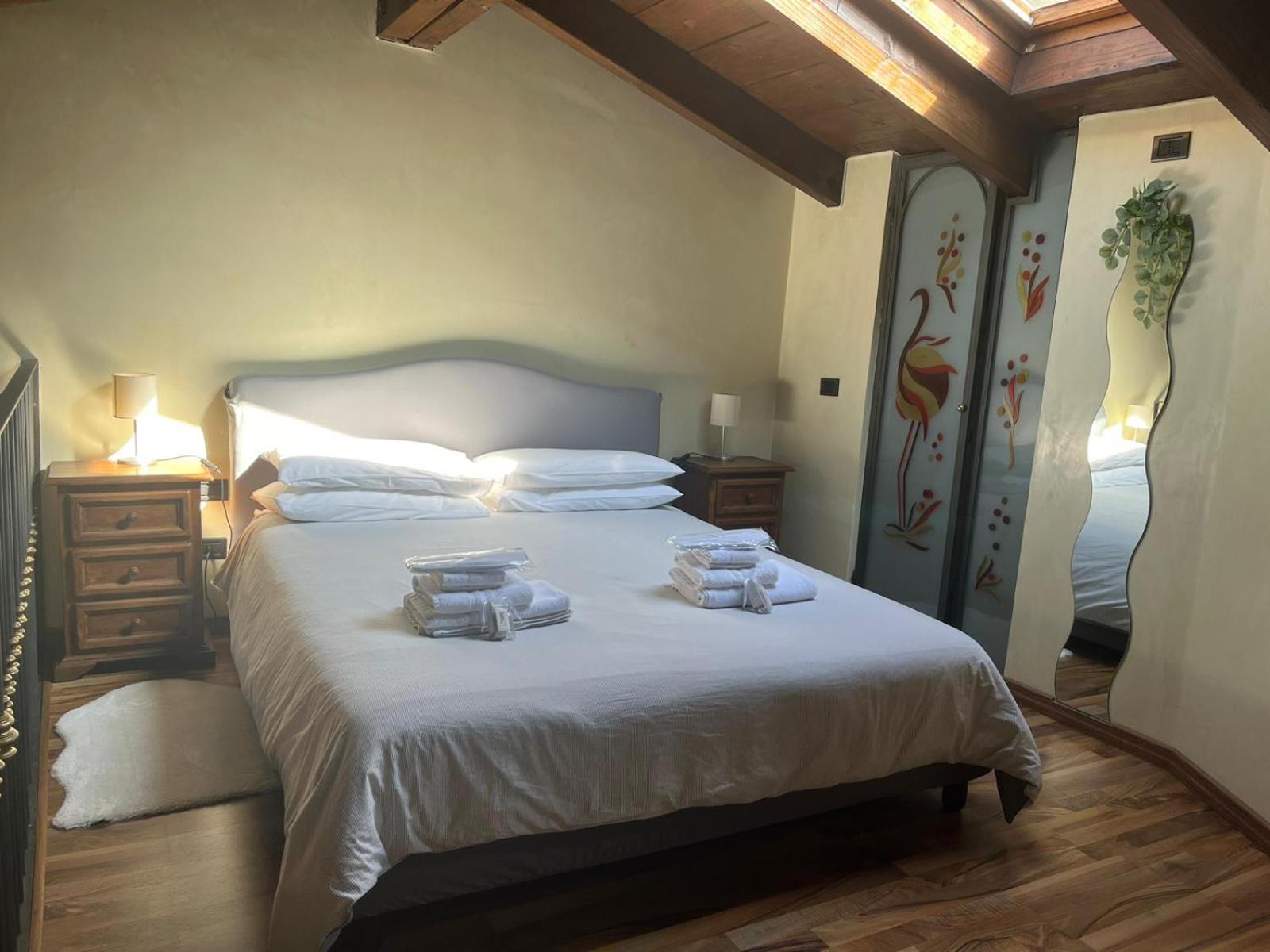 מילאנו Bilocale Dafne Abbadesse Guest House מראה חיצוני תמונה
